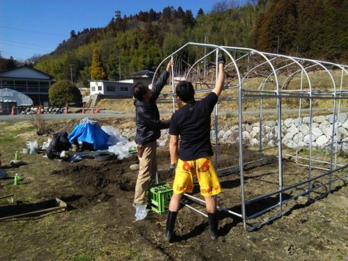 学園畑始動！！ 「トラウマ的なビニールハウス組立」